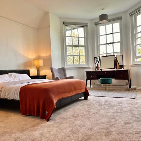 Hotel The Vicarage Tooting, Sw17 Londra Esterno foto