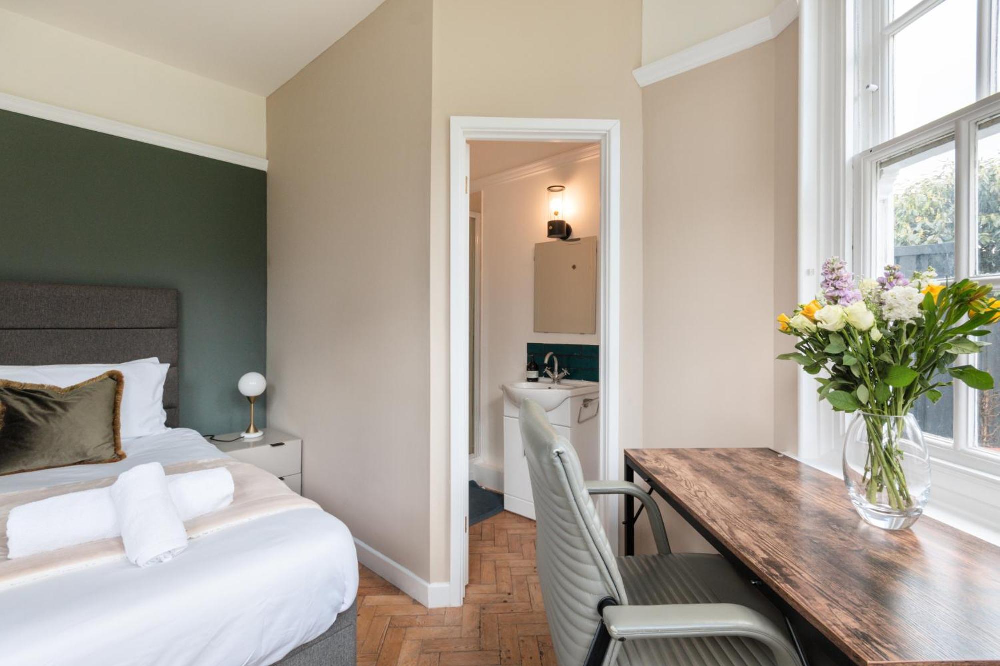 Hotel The Vicarage Tooting, Sw17 Londra Esterno foto