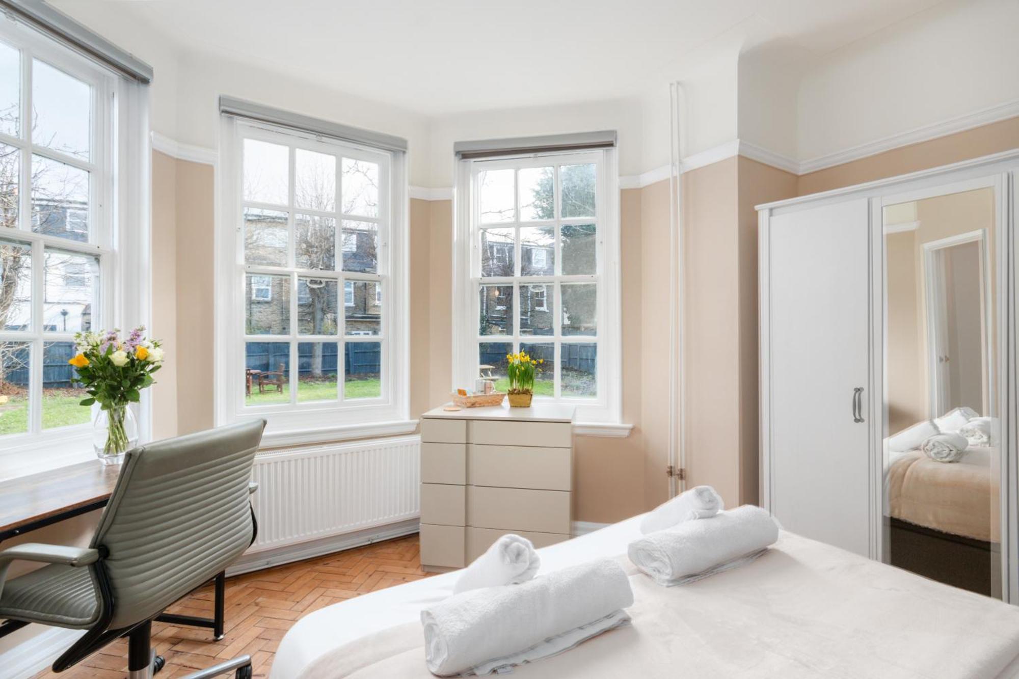 Hotel The Vicarage Tooting, Sw17 Londra Esterno foto